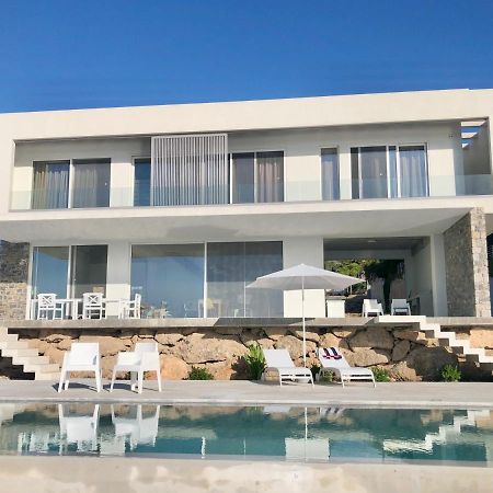 Kuro Beach House - Oceanfront Luxury & 25M Pool Achlia Buitenkant foto