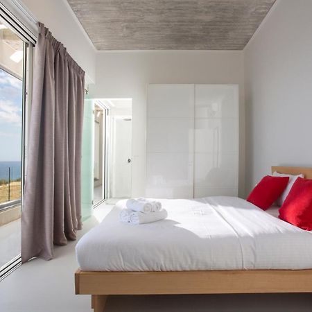 Kuro Beach House - Oceanfront Luxury & 25M Pool Achlia Buitenkant foto