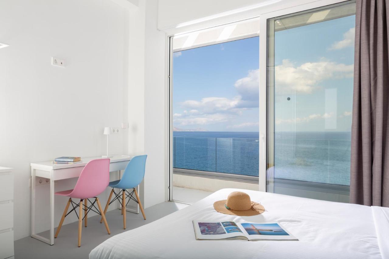 Kuro Beach House - Oceanfront Luxury & 25M Pool Achlia Buitenkant foto